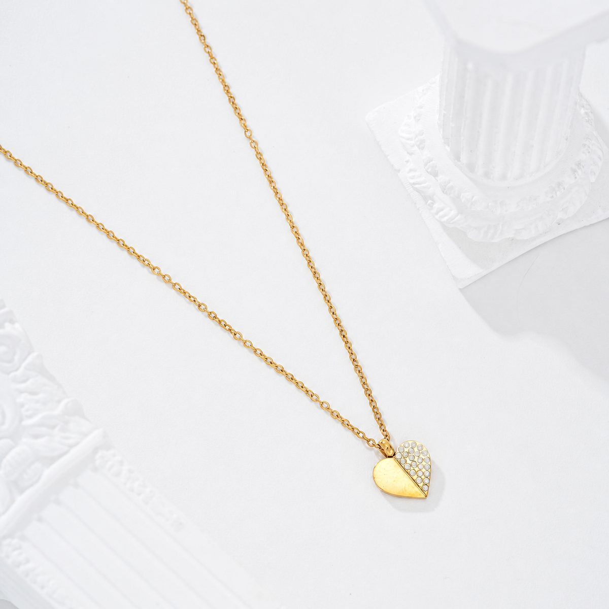 Collar corazón mitad circonitas - collar de joyeria al por mayor