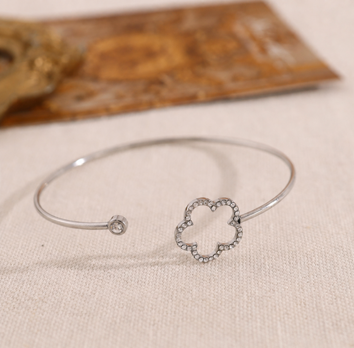 Brazalete con flor y circonitas - brazalete de joyería al por mayor