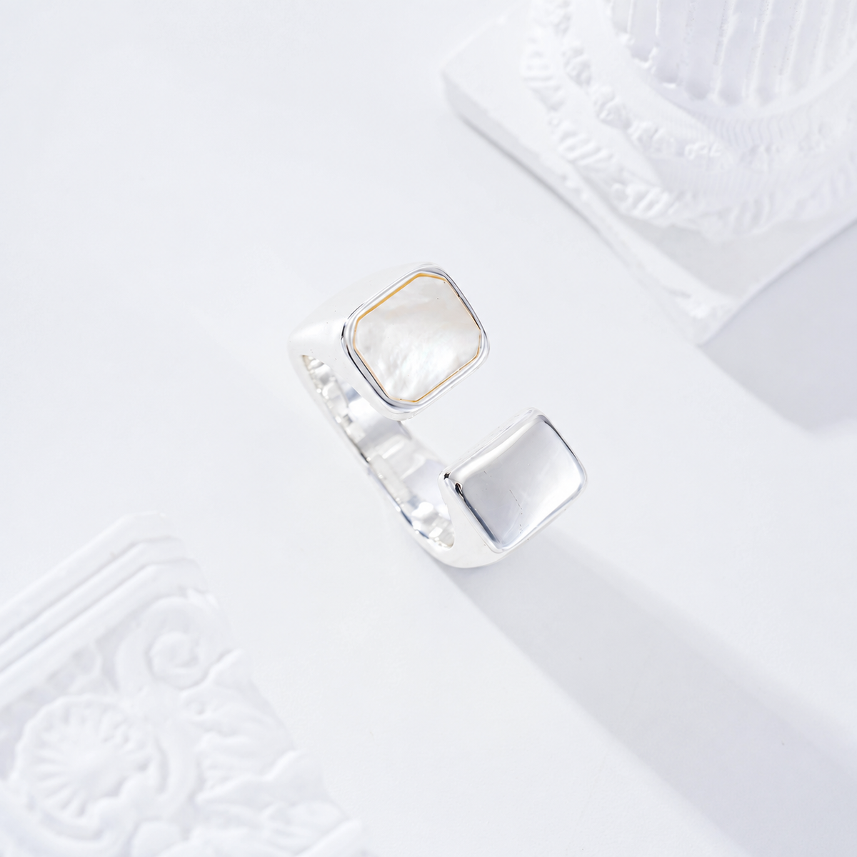 Anillo con detalle cuadrado y baño de plata - anillo de joyería al por mayor
