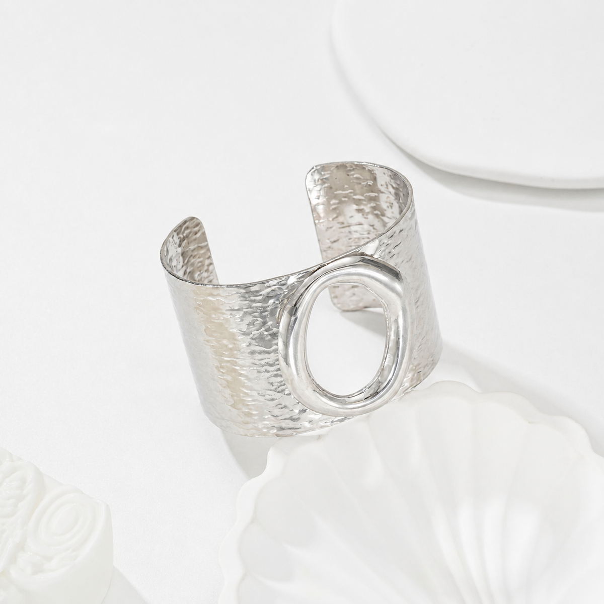 Brazalete con aro central - brazalete de joyería al por mayor