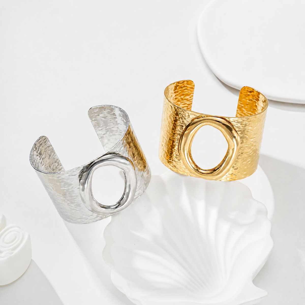 Brazalete con aro central - brazalete de joyería al por mayor