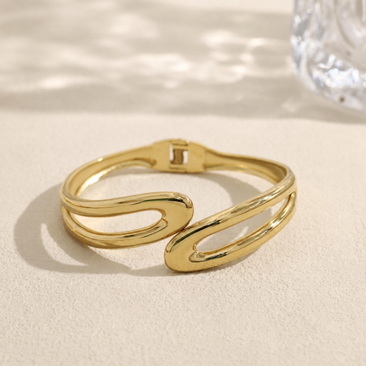 Brazalete abierto con diseño curvo - brazalete de joyería al por mayor