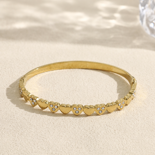 Brazalete con corazones y piedras - brazalete de joyería al por mayor