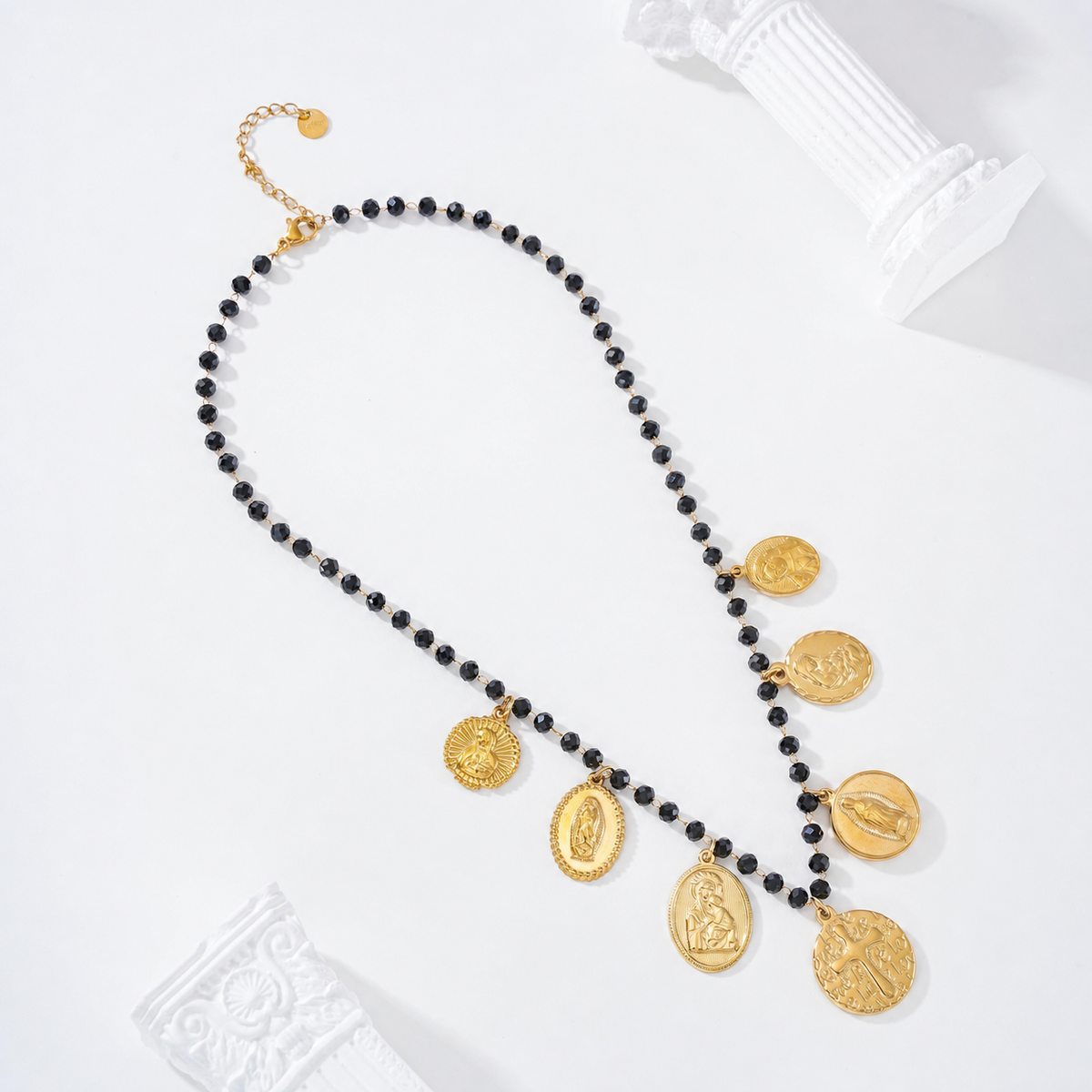 Collar bolas negras con chapas vírgenes - collar de joyeria al por mayor
