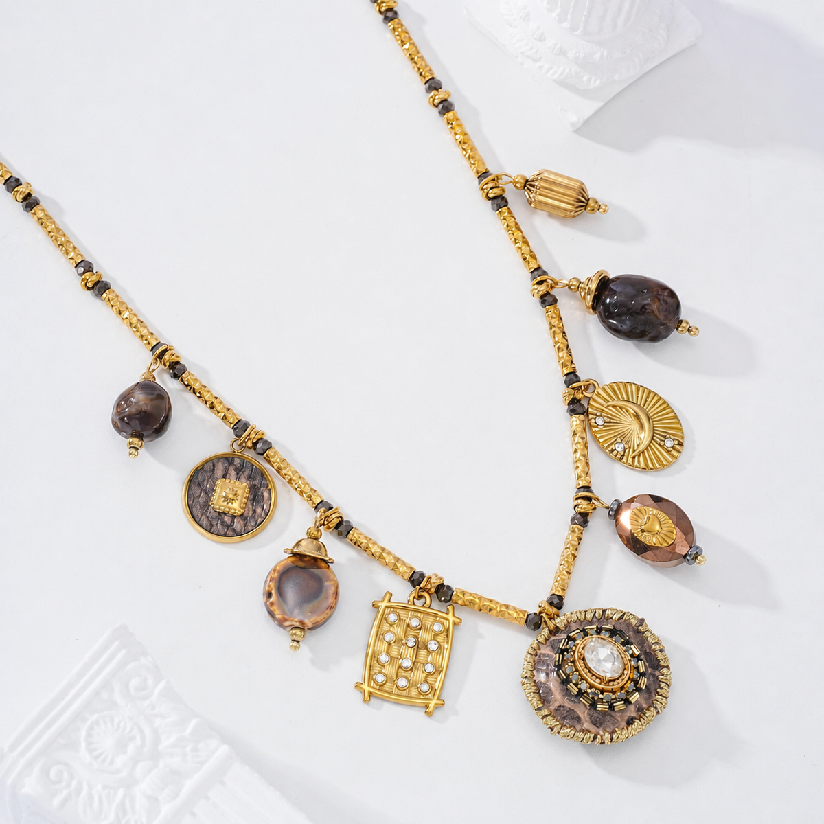 Collar con charms oscuros - collar de joyeria al por mayor