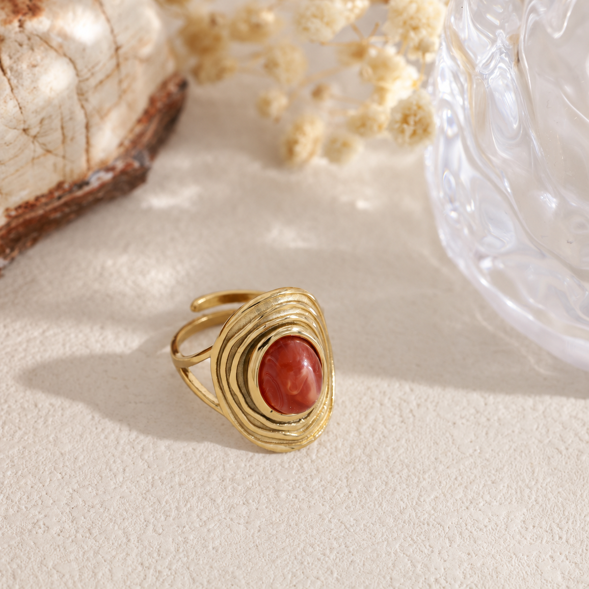 Anillo dorado con piedra ovalada - anillo de joyería al por mayor