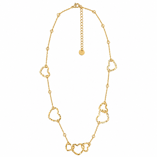 Collar dorado con corazones texturizados