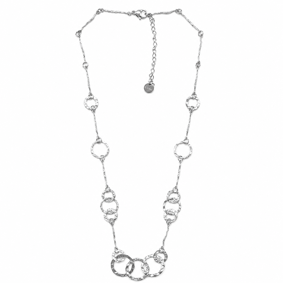 Collar plateada con aros texturizados