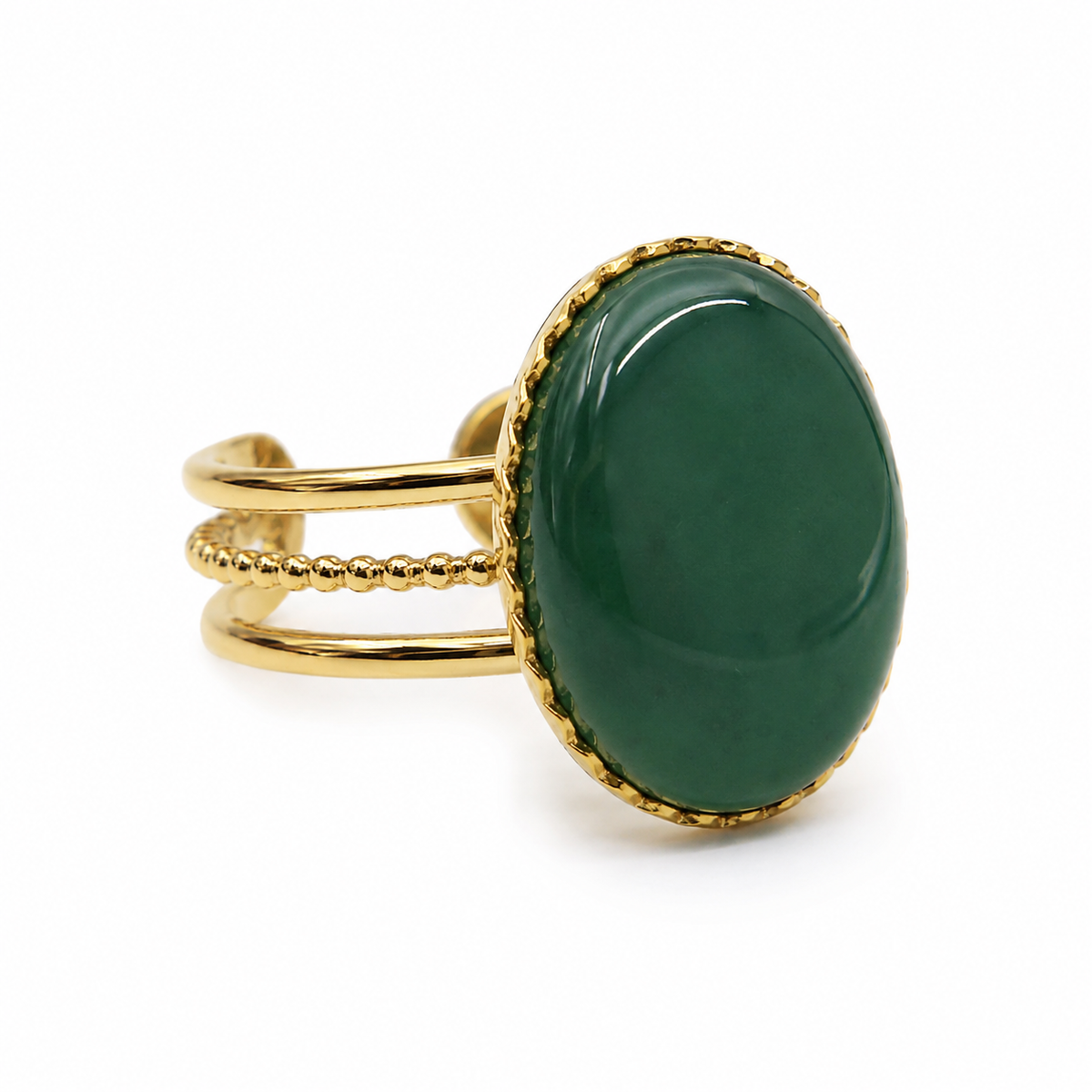 Anillo dorado con piedra verde ojo de tigre ovalada