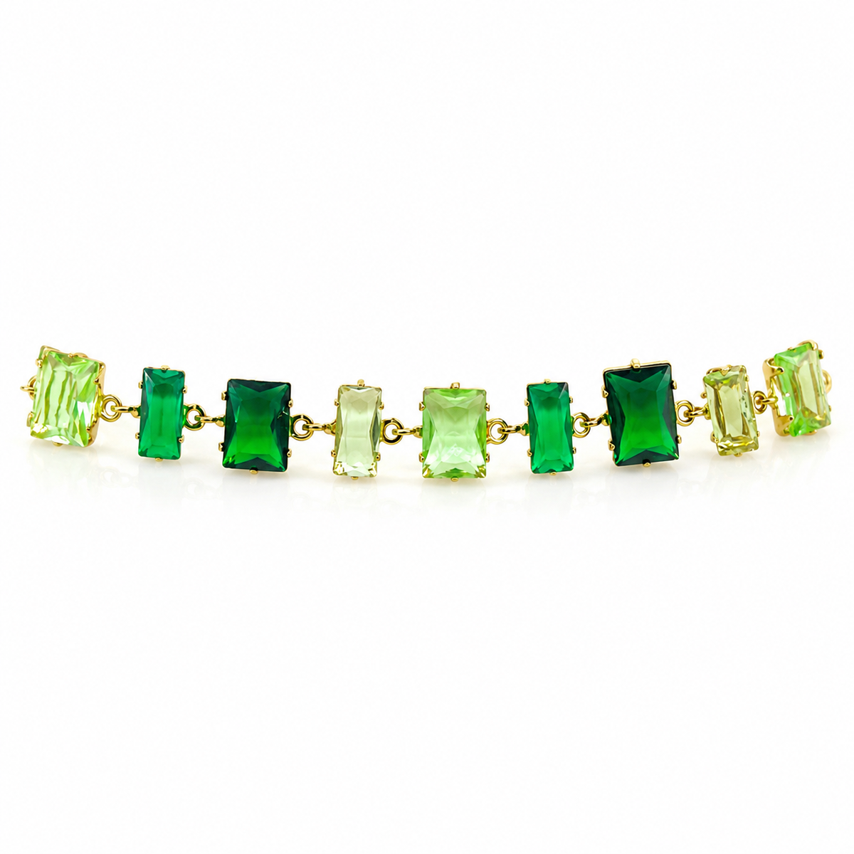 Pulsera con piedras rectangulares verdes y baño de oro de 18 quilates