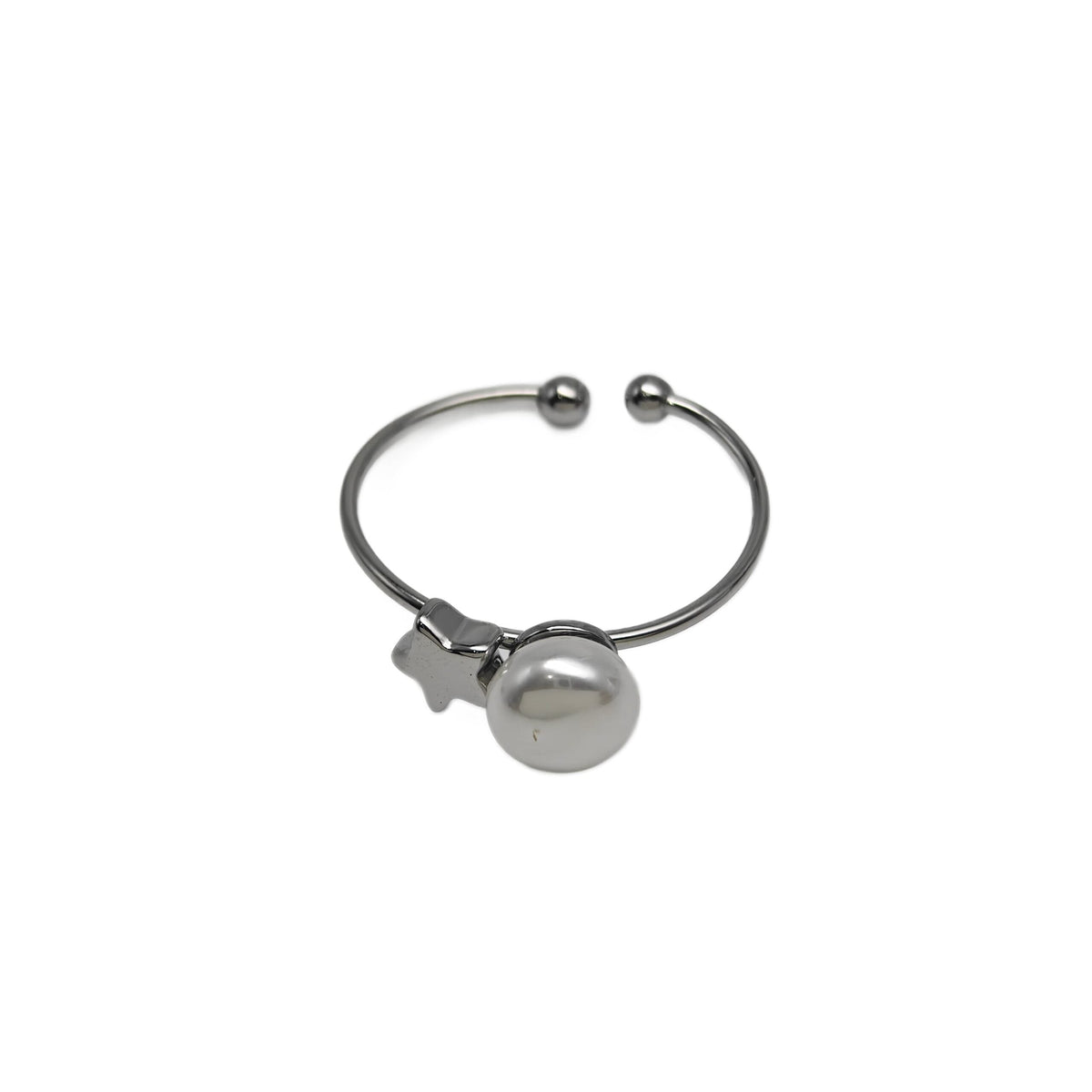 Anillo con perlas
