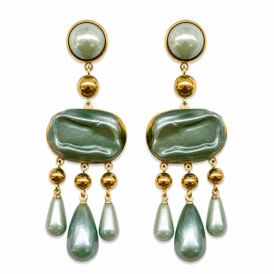 Pendientes de resina dorados